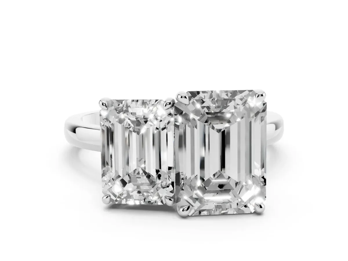 Emerald Cut and Emerald Cut Toi Moi Ring with Prong Setting Platinum