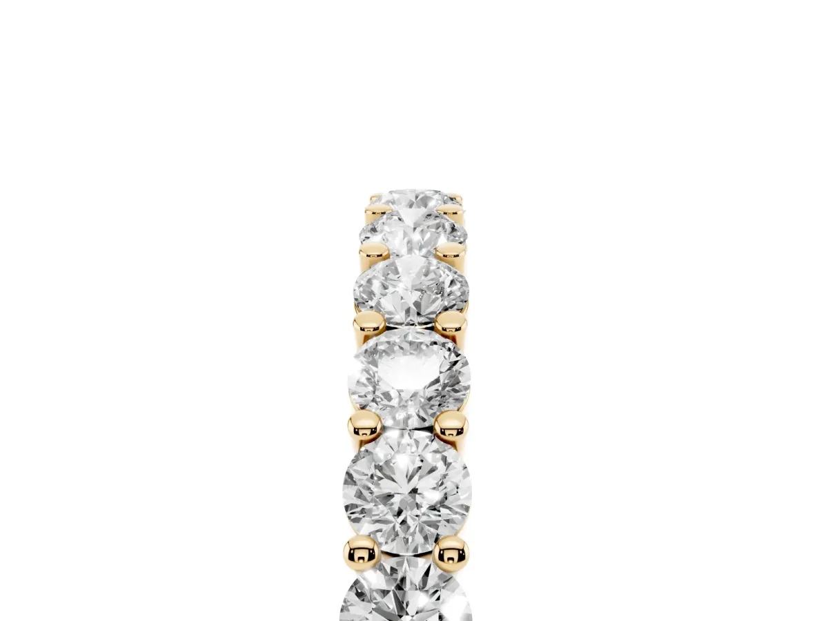 Alternating Round Diamond Promise Ring with Round Diamond Accents Yellow gold