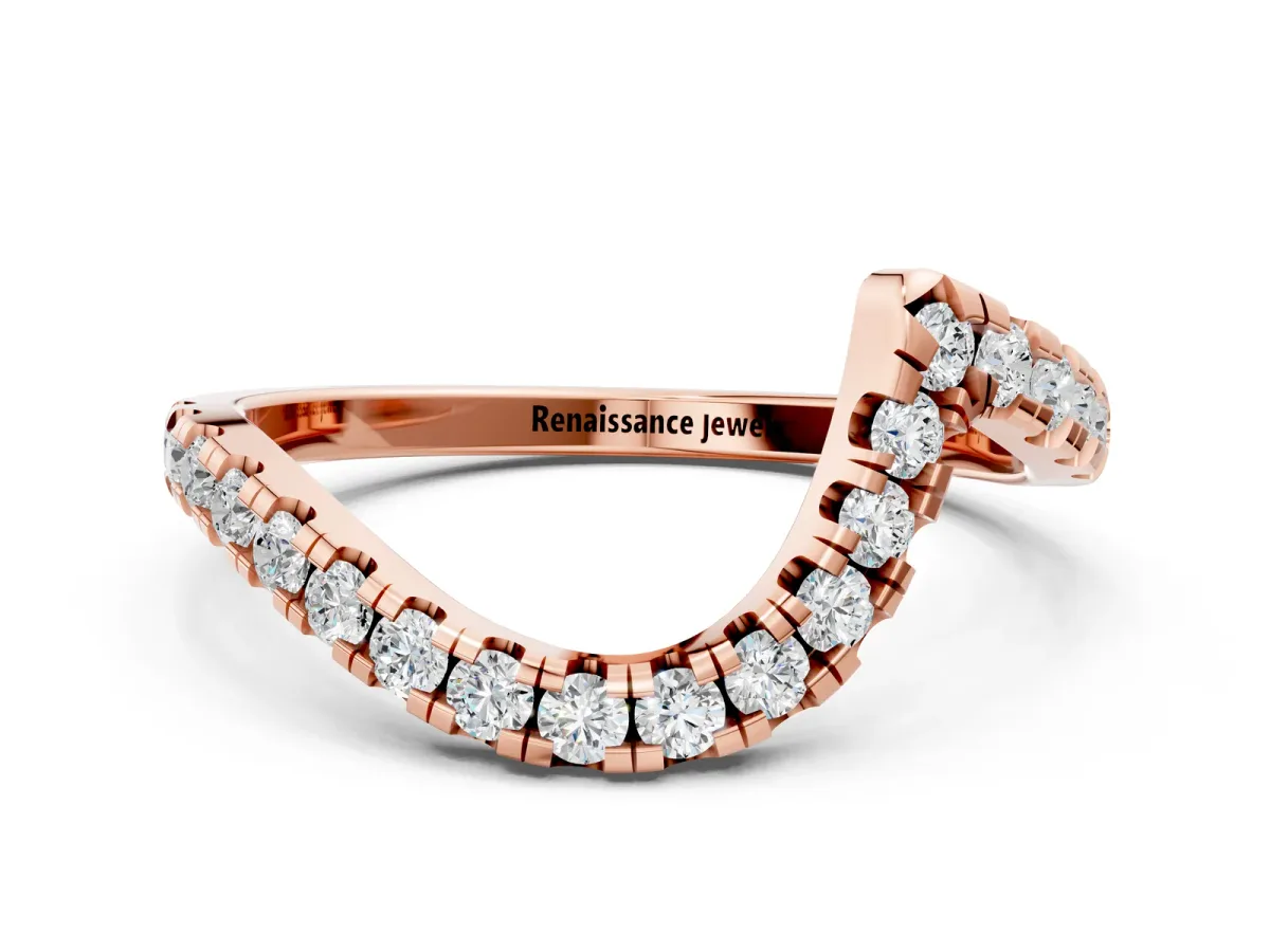 Round Diamond Pavé V-Shaped Contour Band with Shared Prong Setting Rose gold