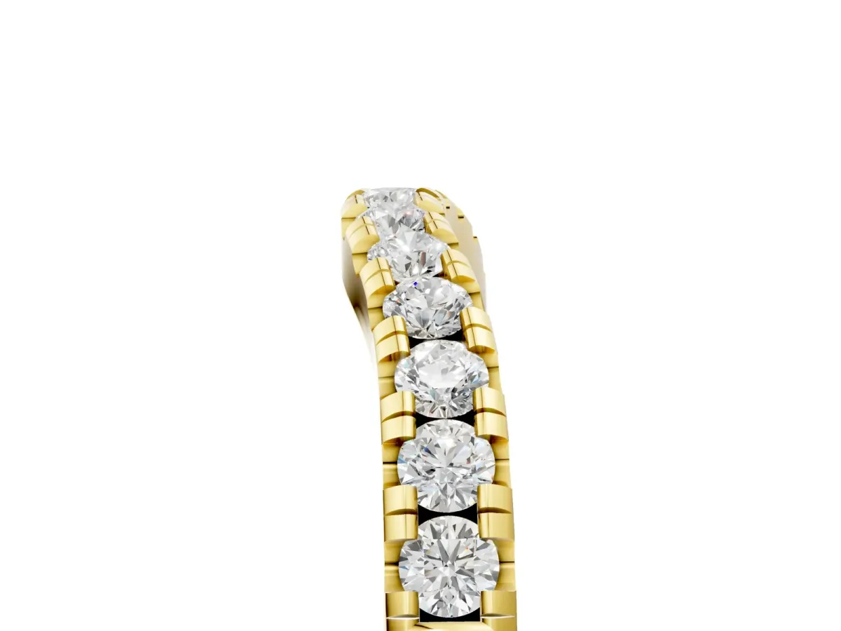 Pavé Set Round Diamond Curved Band with Shared Prong Setting Yellow gold