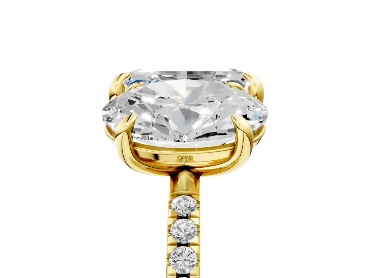 Oval and Emerald Toi Moi Ring with Prong Setting and Micro Pave Band Yellow gold