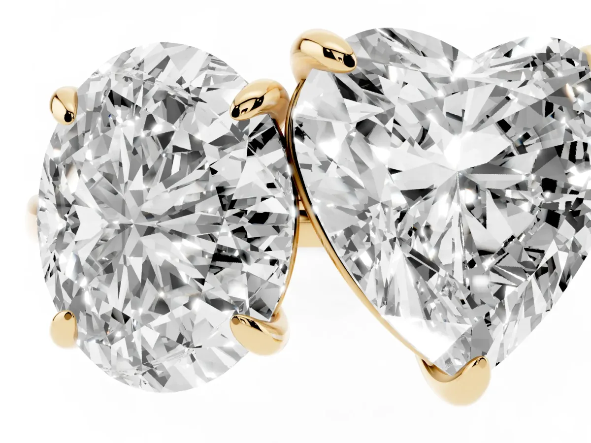Oval and Heart Toi Moi Ring with Prong Setting and Plain Band Yellow gold