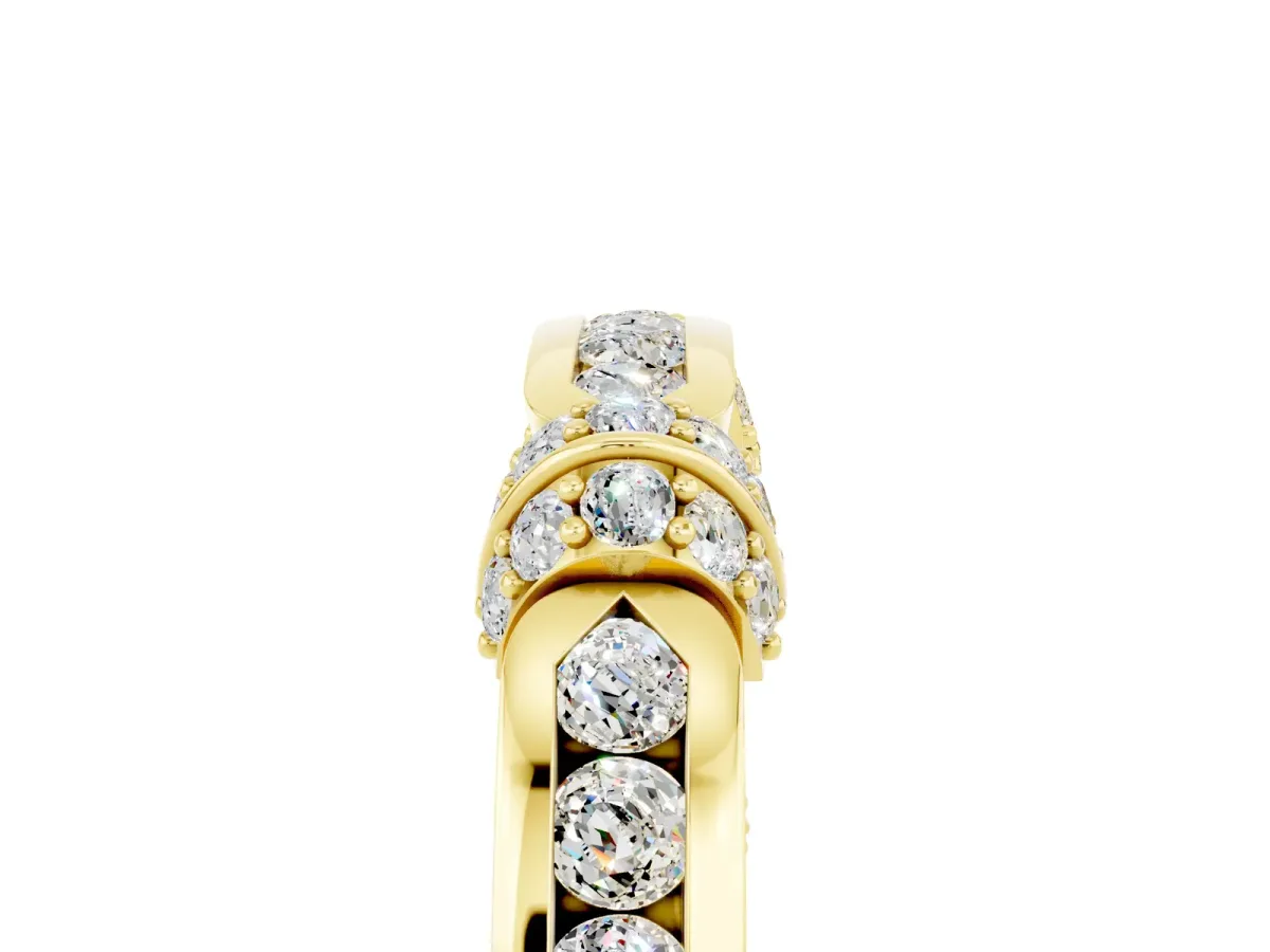 Pavé Round Moissanite Link Band with Bezel Setting Yellow gold