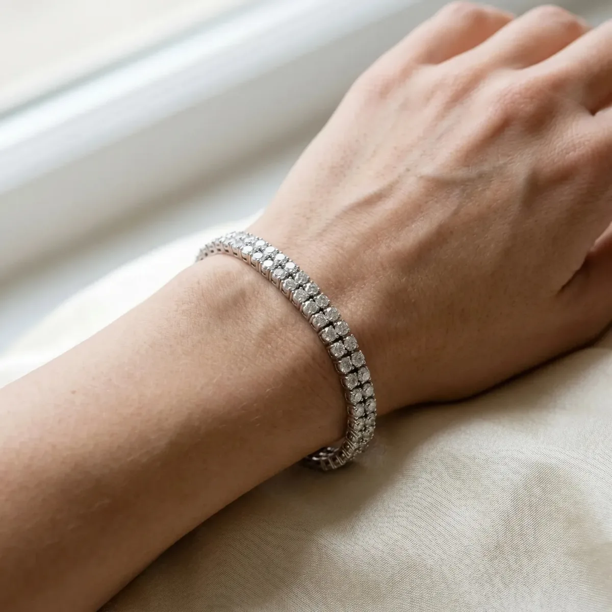 Double Row Round Diamond Tennis Bracelet with Prong Setting White gold