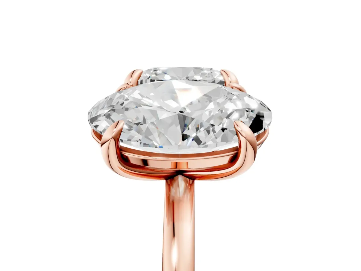 Oval and Cushion Toi Moi Ring with Prong Setting and Plain Band Rose gold