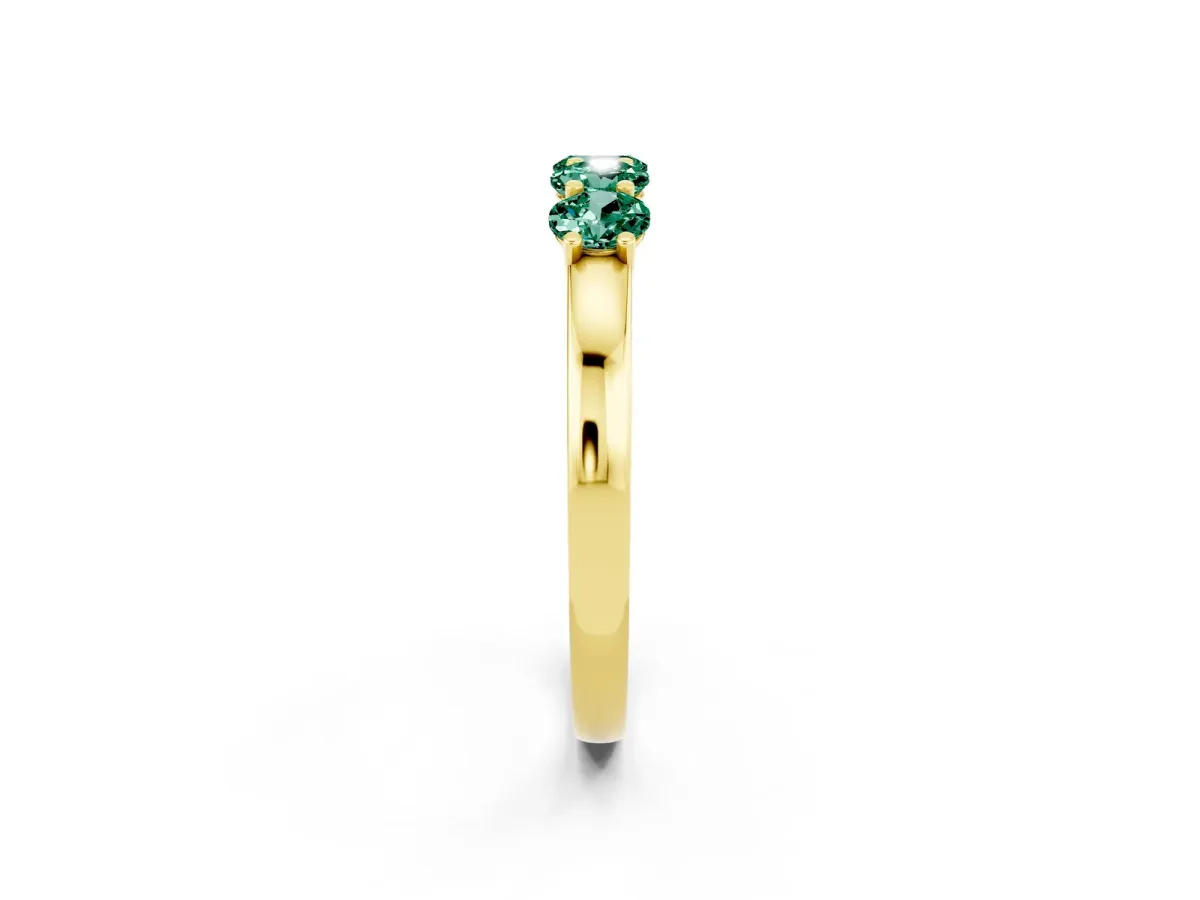 Four-Stone Round Green Sapphire Prong-Set Band Yellow gold