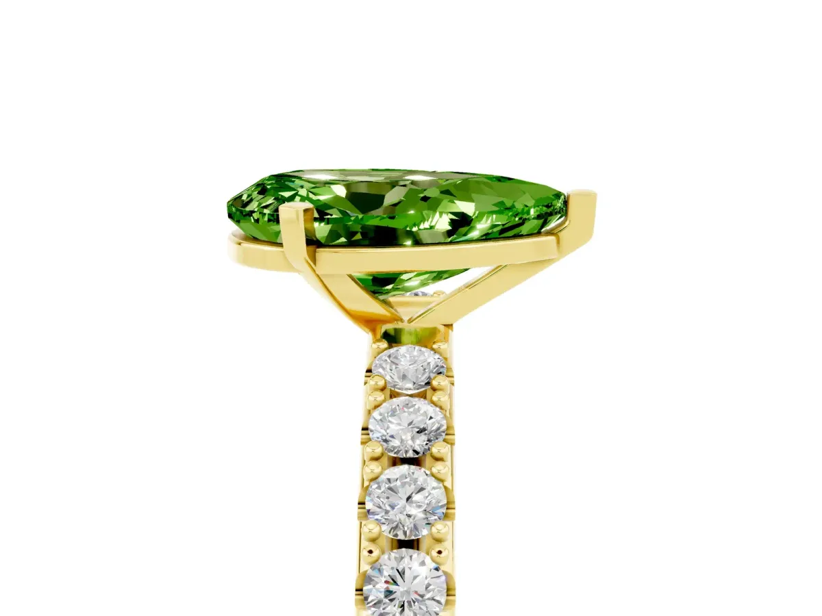 Pear Cut Peridot Solitaire Pavé Band with Four-Prong Setting Yellow gold