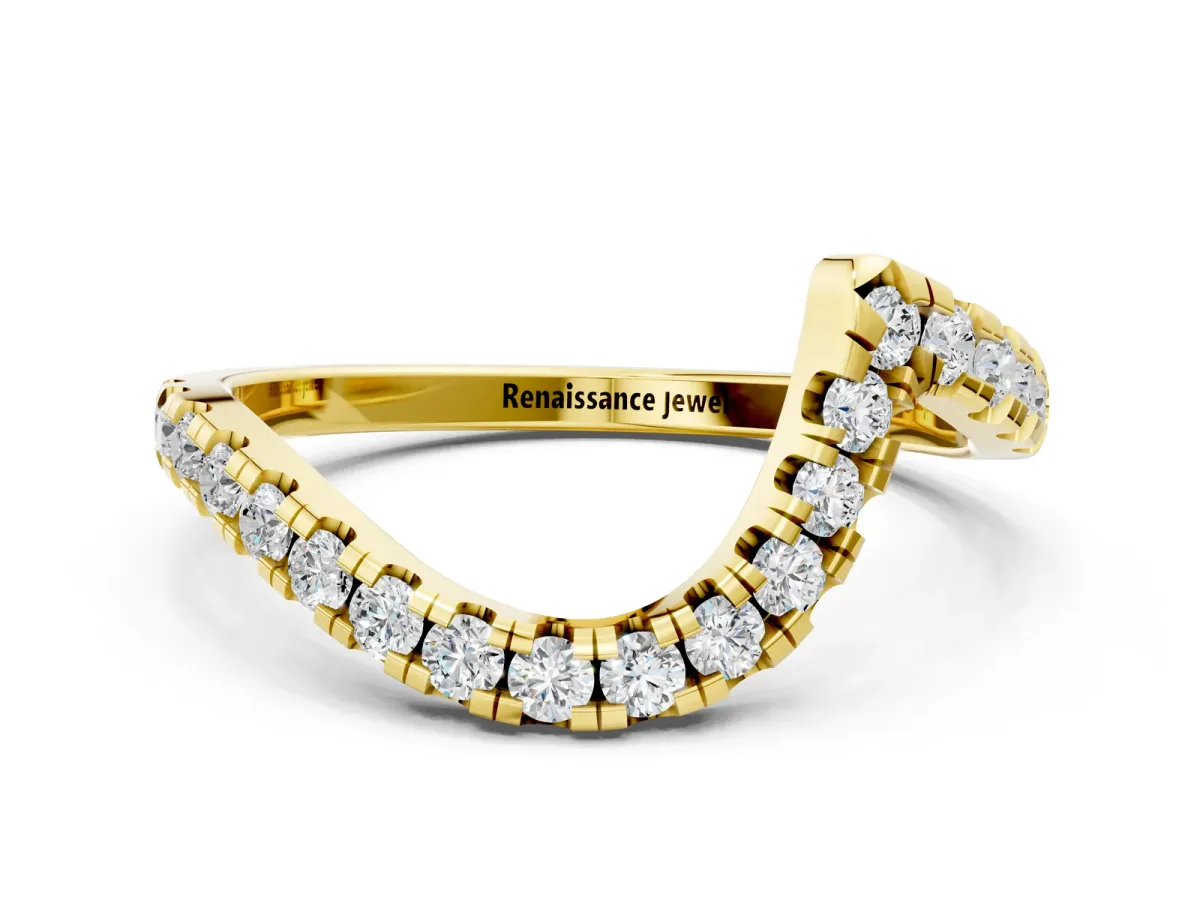Round Diamond Pavé V-Shaped Contour Band with Shared Prong Setting Yellow gold