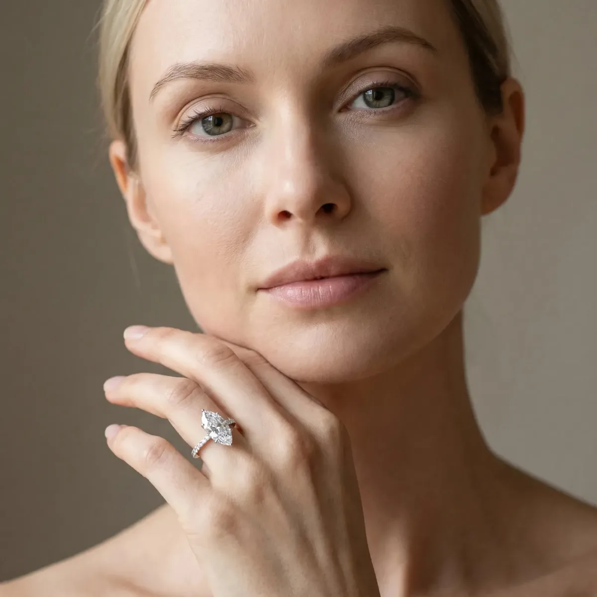 Marquise Cut Diamond Solitaire Ring with Round Pavé Shoulders and Prong Setting White gold