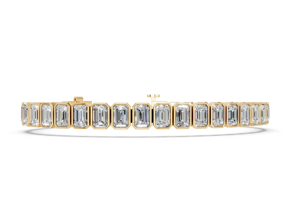 Emerald Cut Diamond Tennis Bracelet with Bezel Setting Yellow gold
