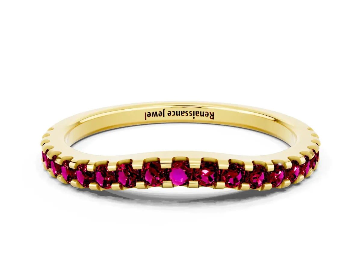 Round Garnet Pavé Curved Wedding Band Yellow gold