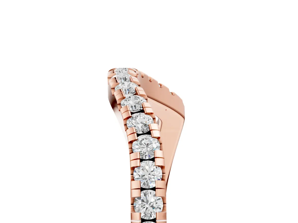 Round Cut Diamond Pavé Curved Band with Shared Prong Setting Rose gold