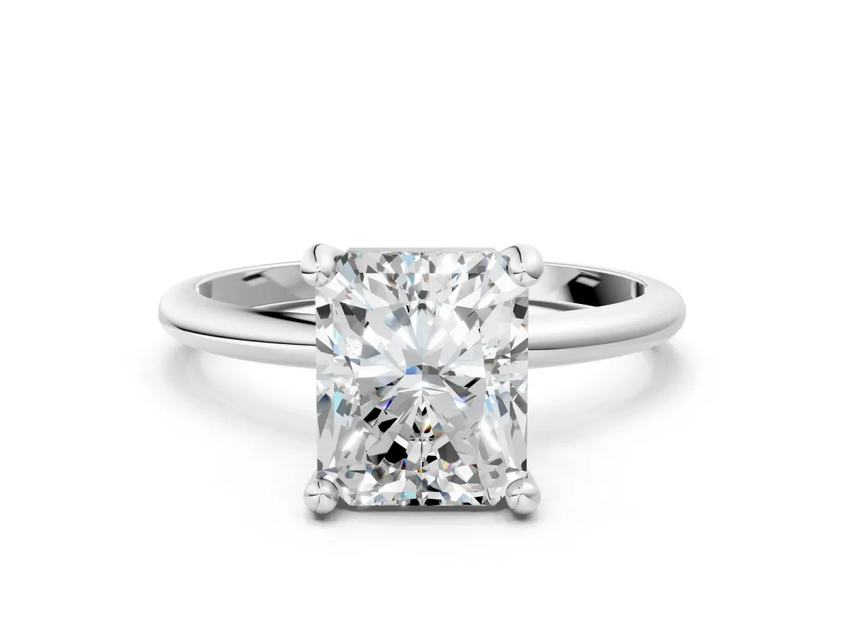 Radiant Cut Solitaire Diamond Ring with 4-Prong Setting on a Classic Band White gold