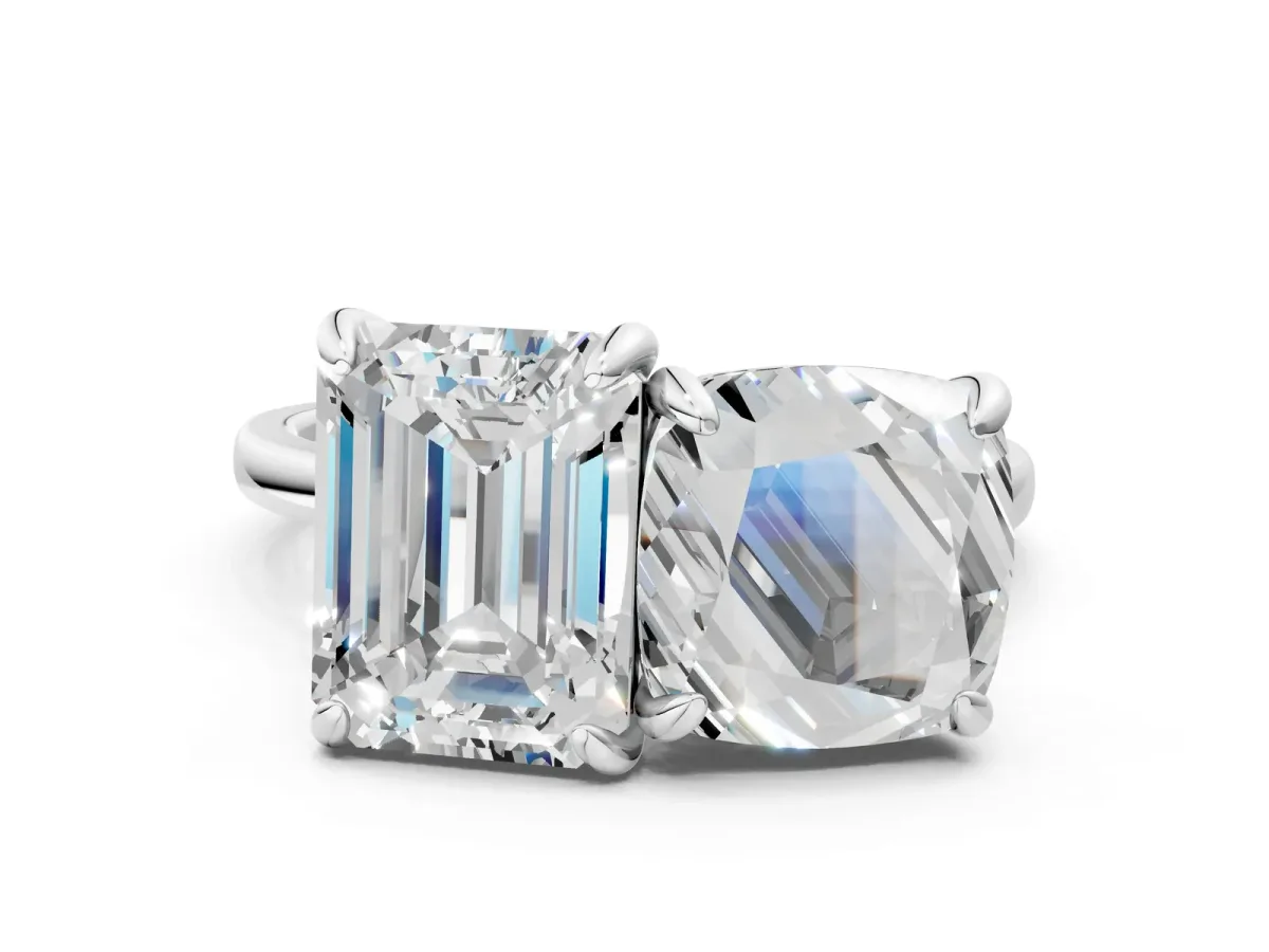 Cushion and Emerald Toi Moi Ring with Prong Setting and Plain Band Silver