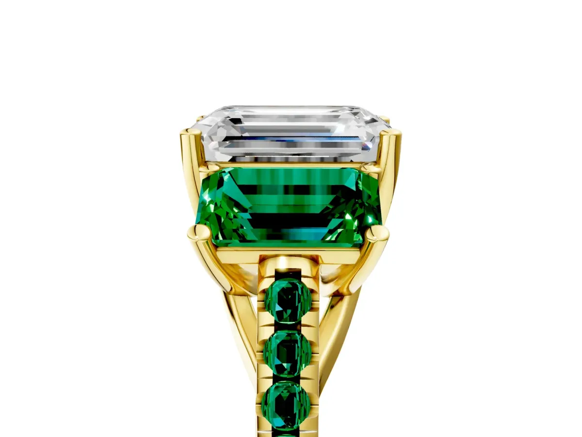 Three-Stone Emerald Cut Diamond Ring with Round Emerald Pavé Band and Prong Setting Yellow gold