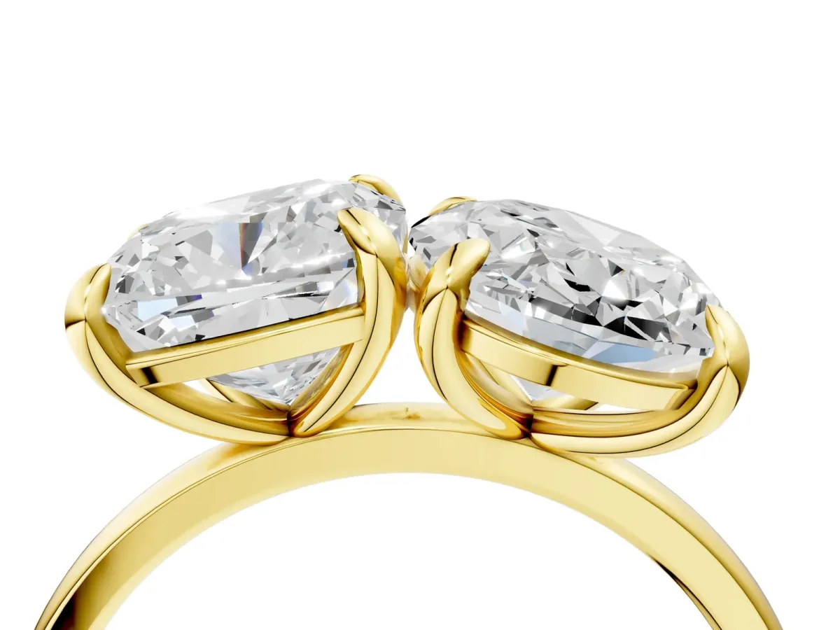 Oval and Cushion Toi Moi Ring with Prong Setting and Plain Band Yellow gold
