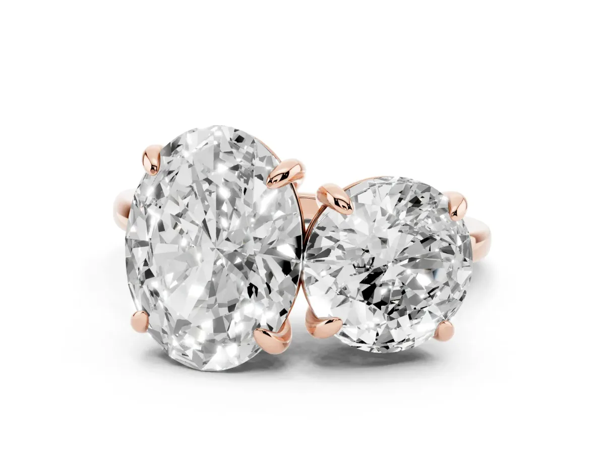 Round and Oval Toi Moi Ring with Prong Setting and Plain Band Rose gold