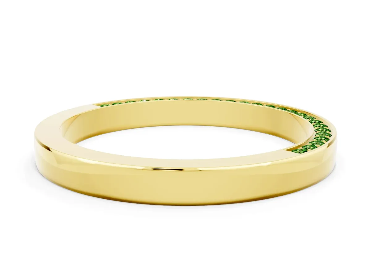 Pavé Round Peridot Channel Set Band Yellow gold