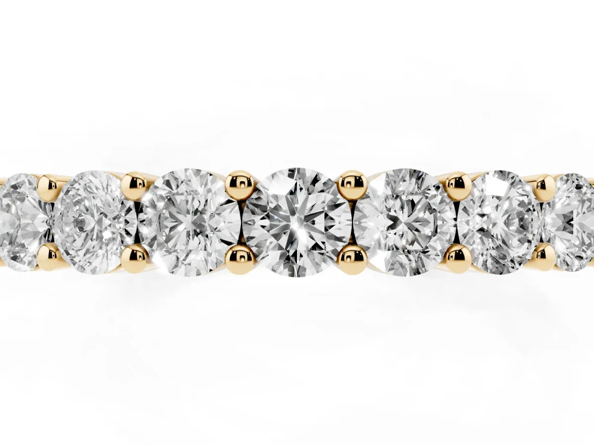 Alternating Round Diamond Promise Ring with Round Diamond Accents Yellow gold