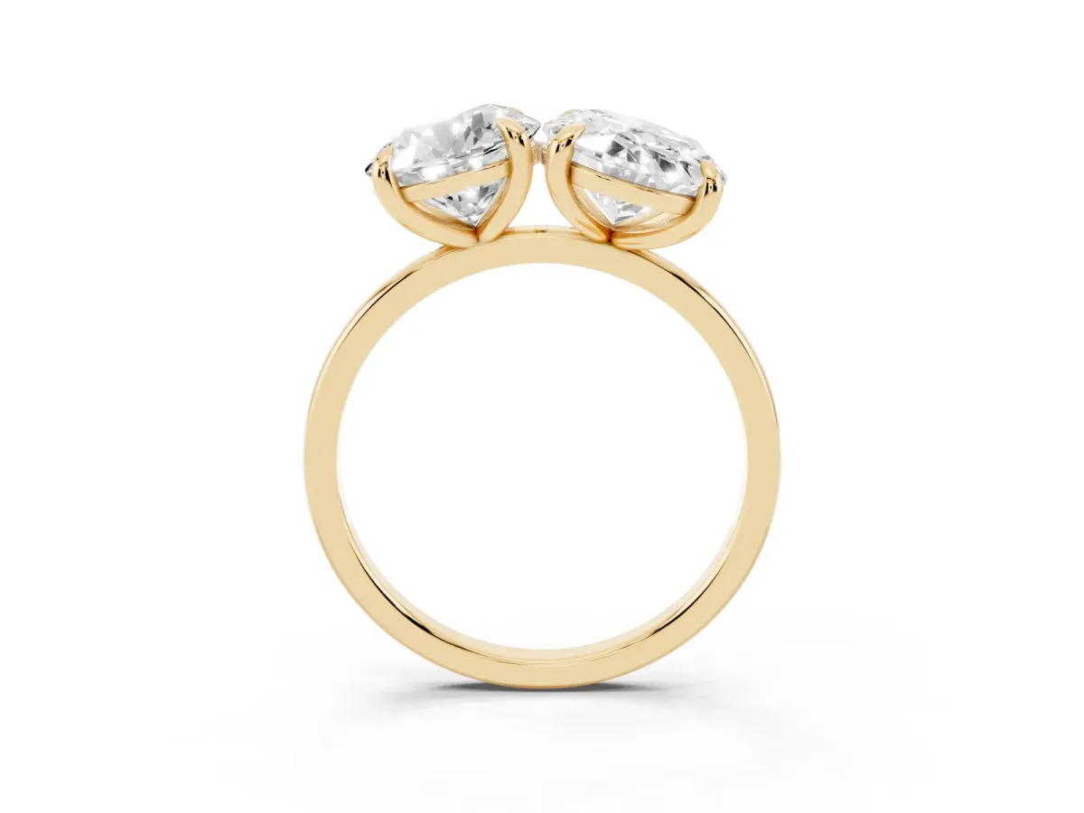 Round and Oval Toi Moi Ring with Prong Setting and Plain Band Yellow gold