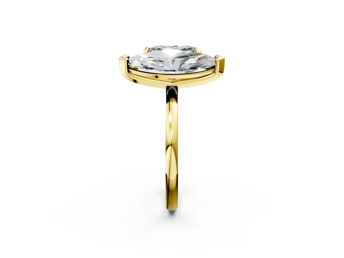 Emerald and Marquise Toi Moi Ring with Prong Setting and Plain Band Yellow gold