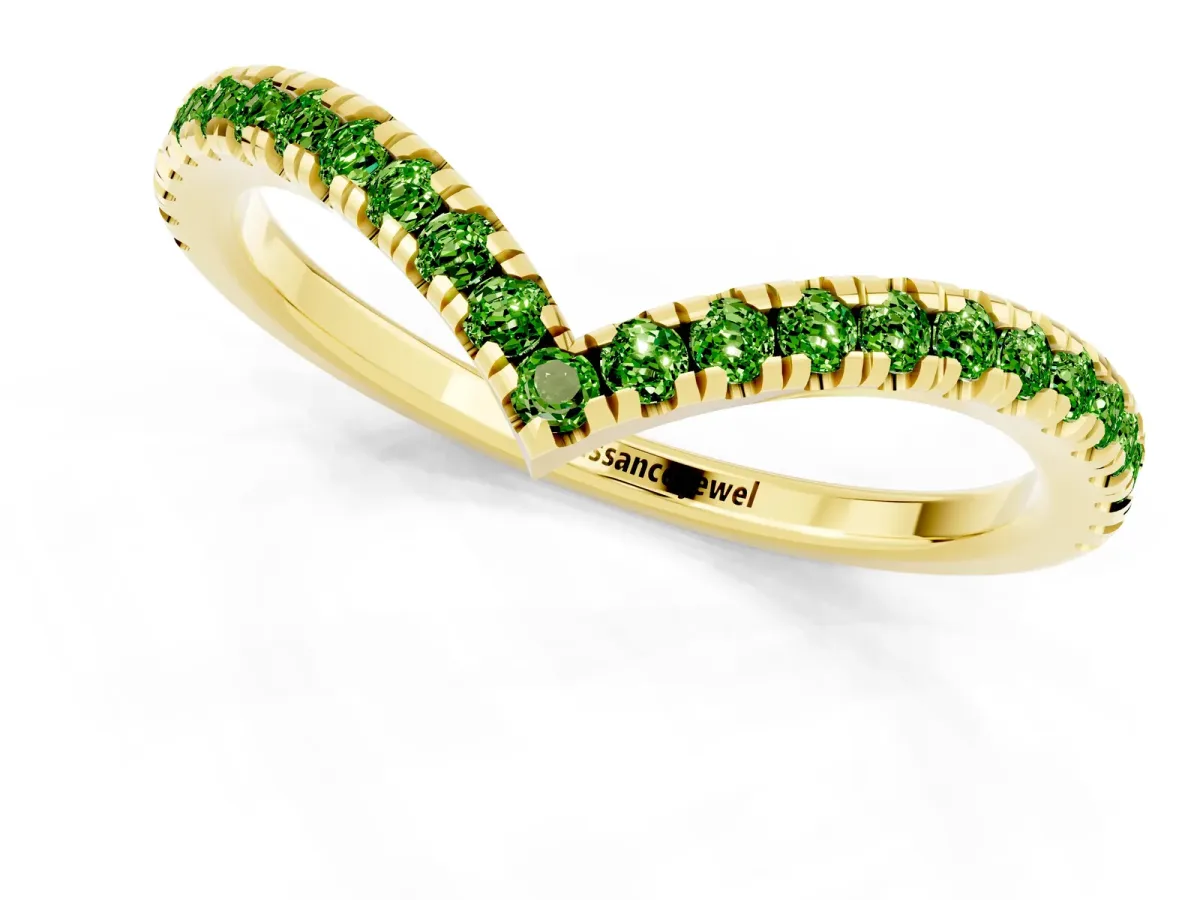 Pavé Round Peridot V-Shaped Chevron Band with Shared Prong Setting Yellow gold
