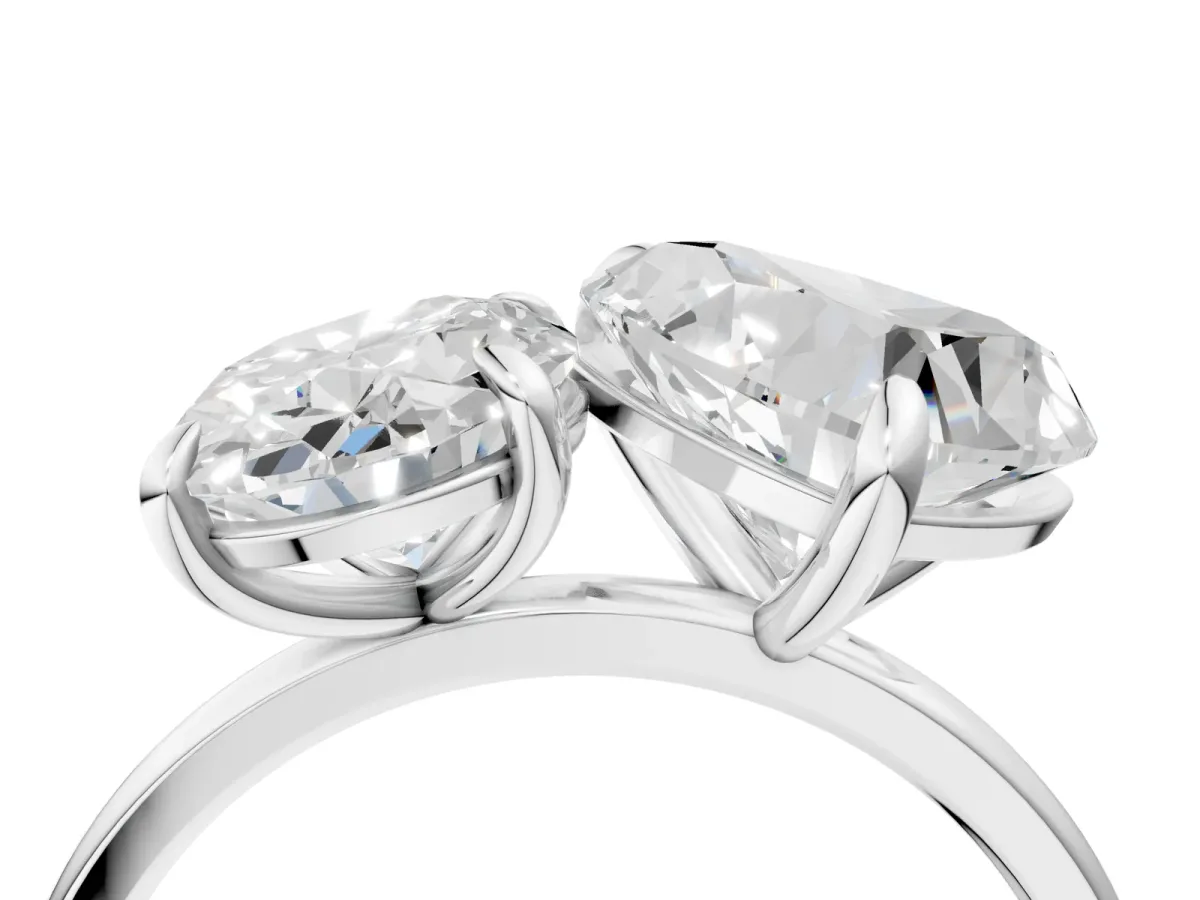 Oval and Heart Toi Moi Ring with Prong Setting and Plain Band Silver