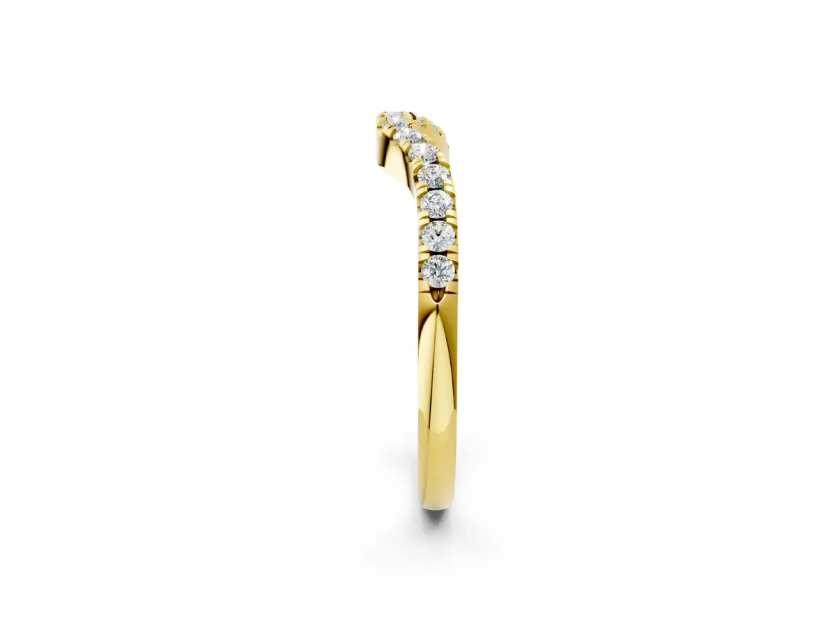 Curved Round Diamond Wedding Band with Pavé Setting and Shared Prong Yellow gold