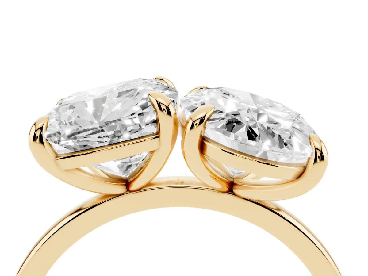 Oval and Cushion Toi Moi Ring with Prong Setting and Plain Band Yellow gold