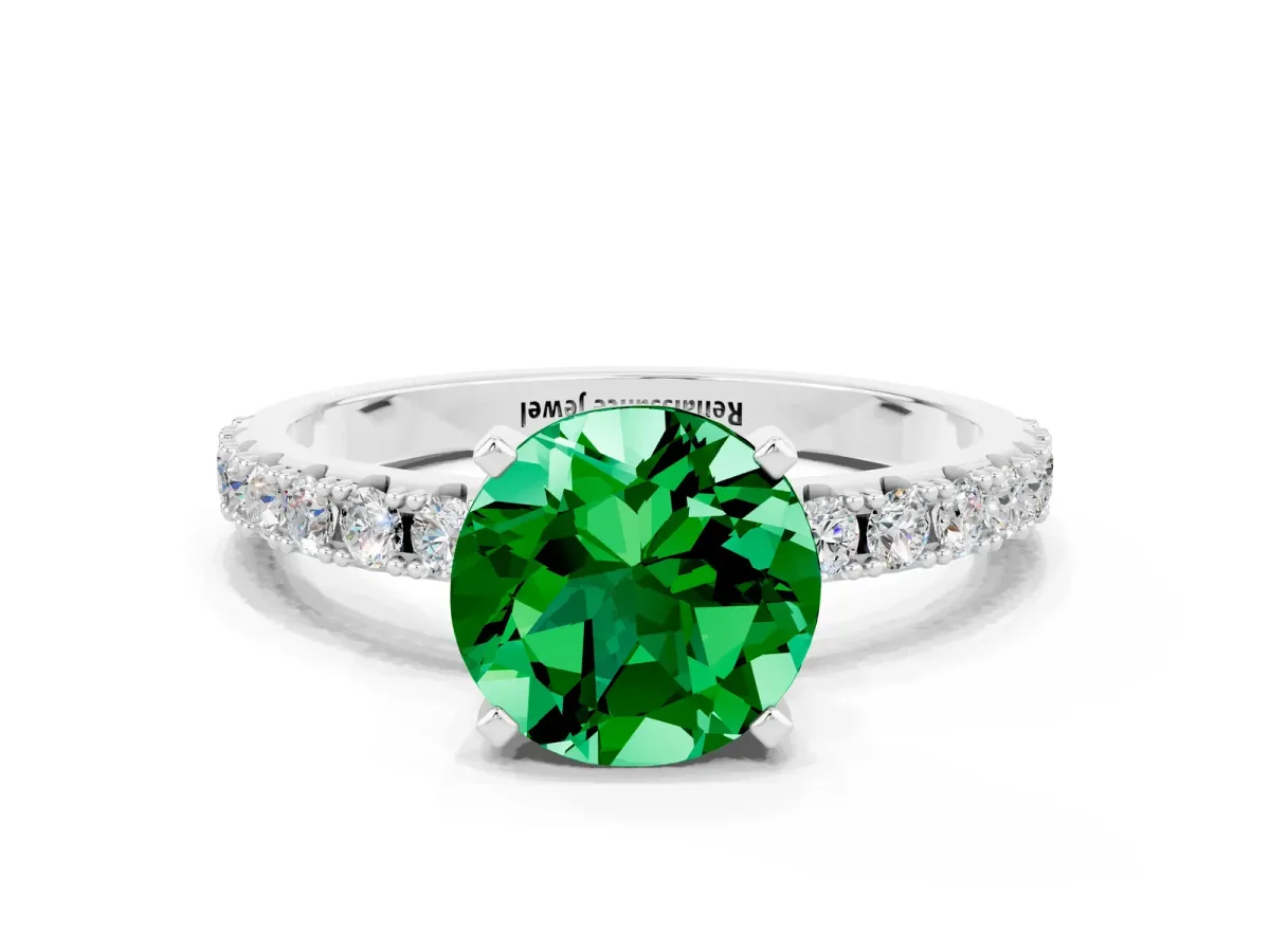 Round Cut Emerald Solitaire Pavé Band with Four-Prong Setting White gold