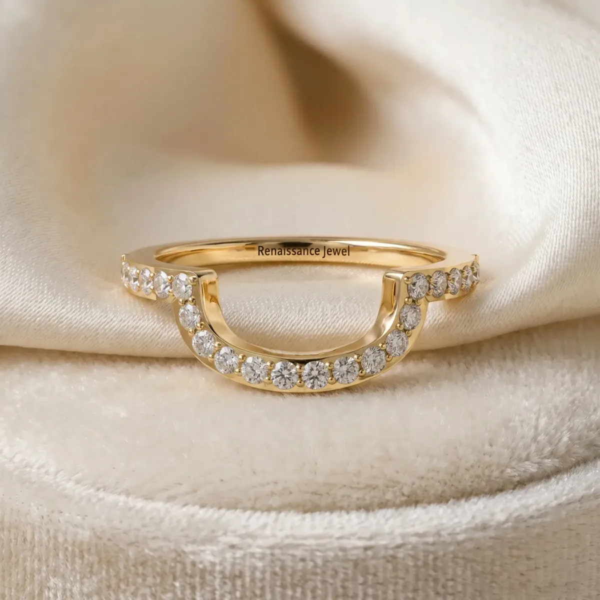 U-Shaped Pavé Round Diamond Contour Band Yellow gold