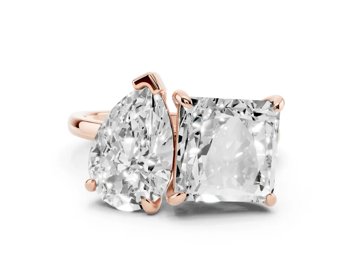 Pear and Princess Toi Moi Ring with Prong Setting and Plain Band Rose gold