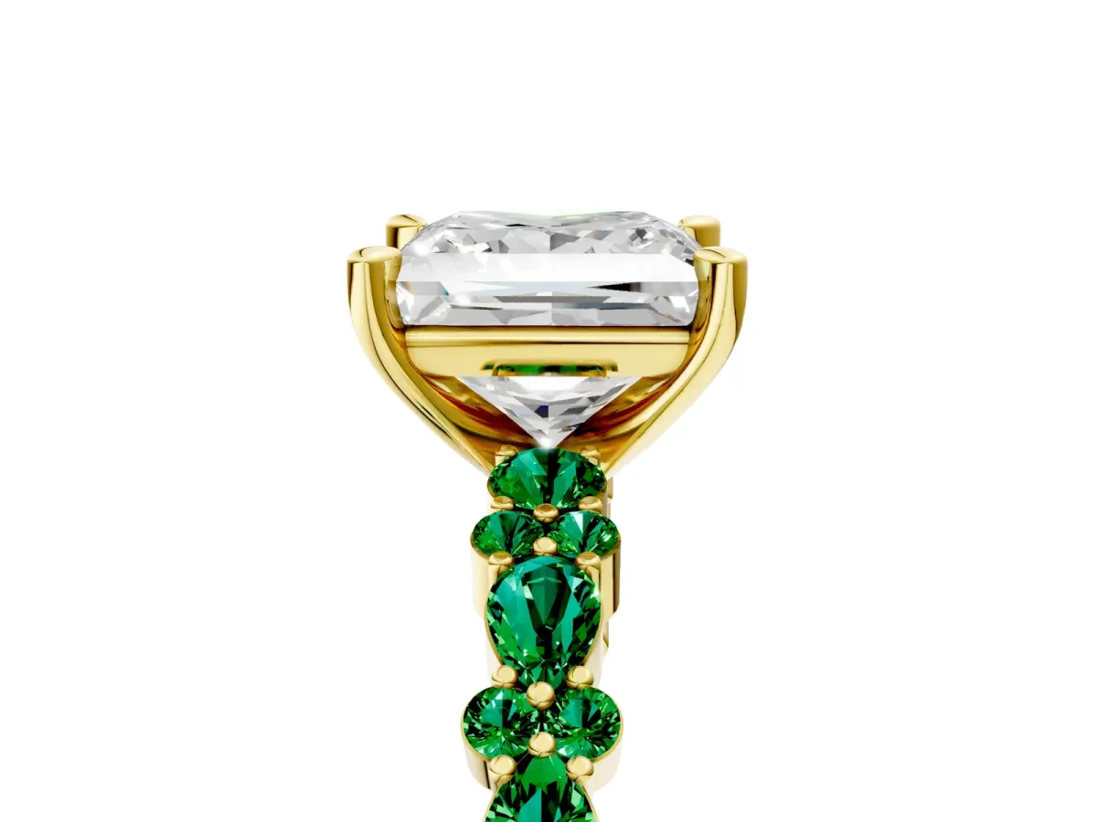 Princess Cut Diamond Side Stone Solitaire Ring with Round Emerald and Four-Prong Setting Yellow gold