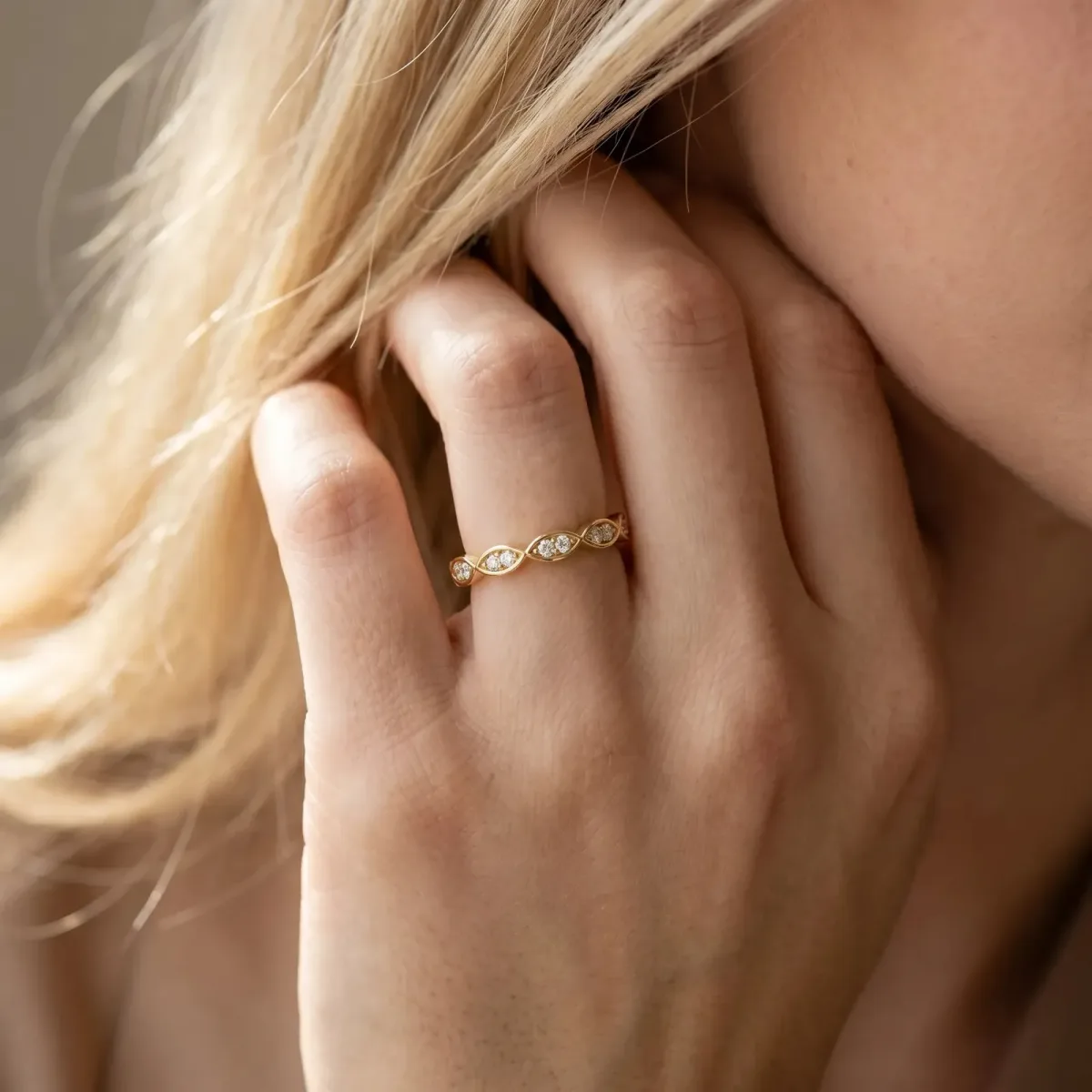 Marquise Diamond Eternity Band with Pavé and Bezel Setting Yellow gold