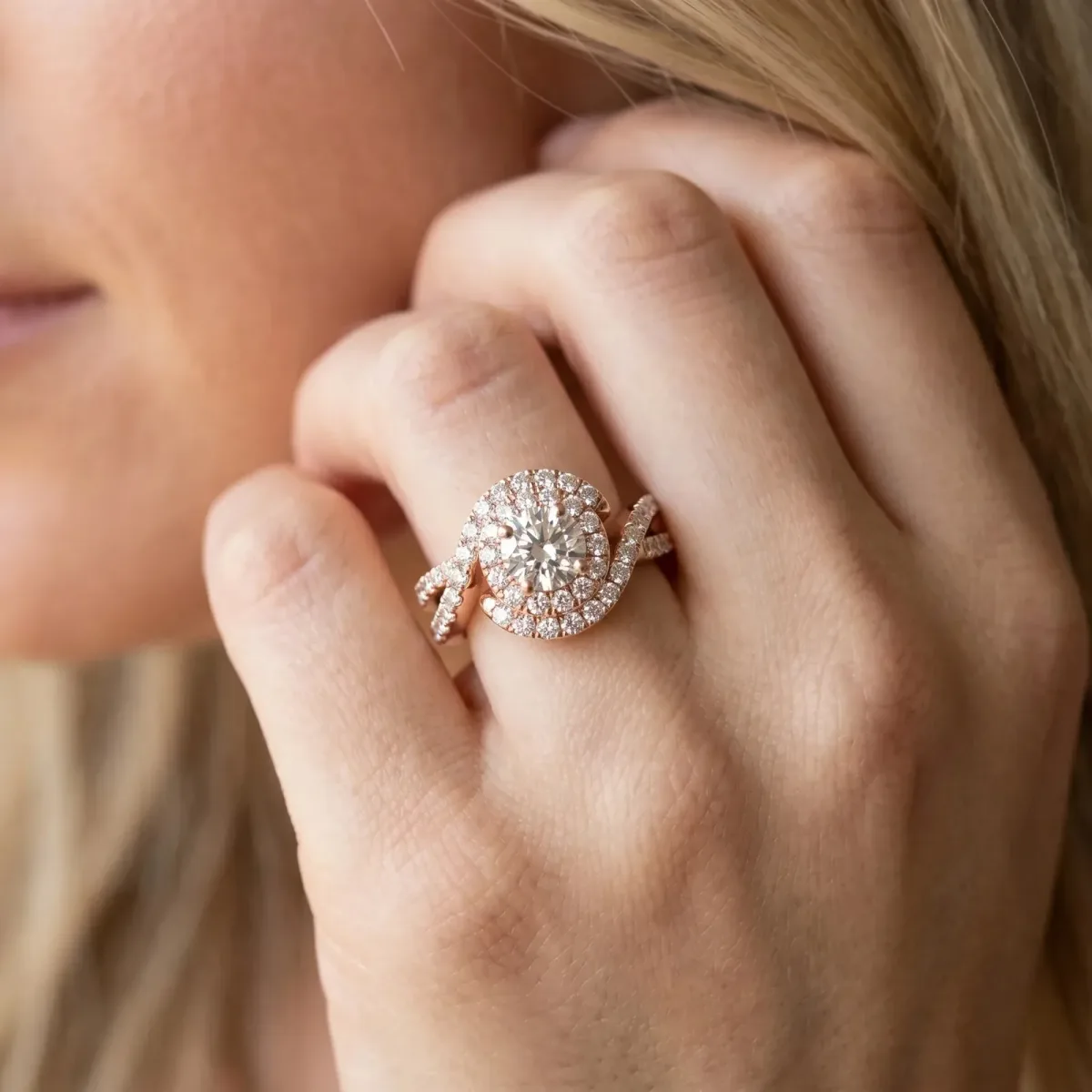 Round Cut Halo Twist Band Solitaire Prong Setting Rose gold
