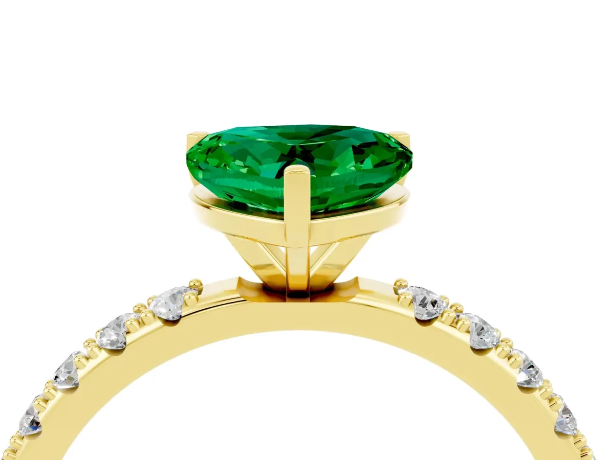 Heart Cut Emerald Solitaire Pavé Band with Four-Prong Setting Yellow gold