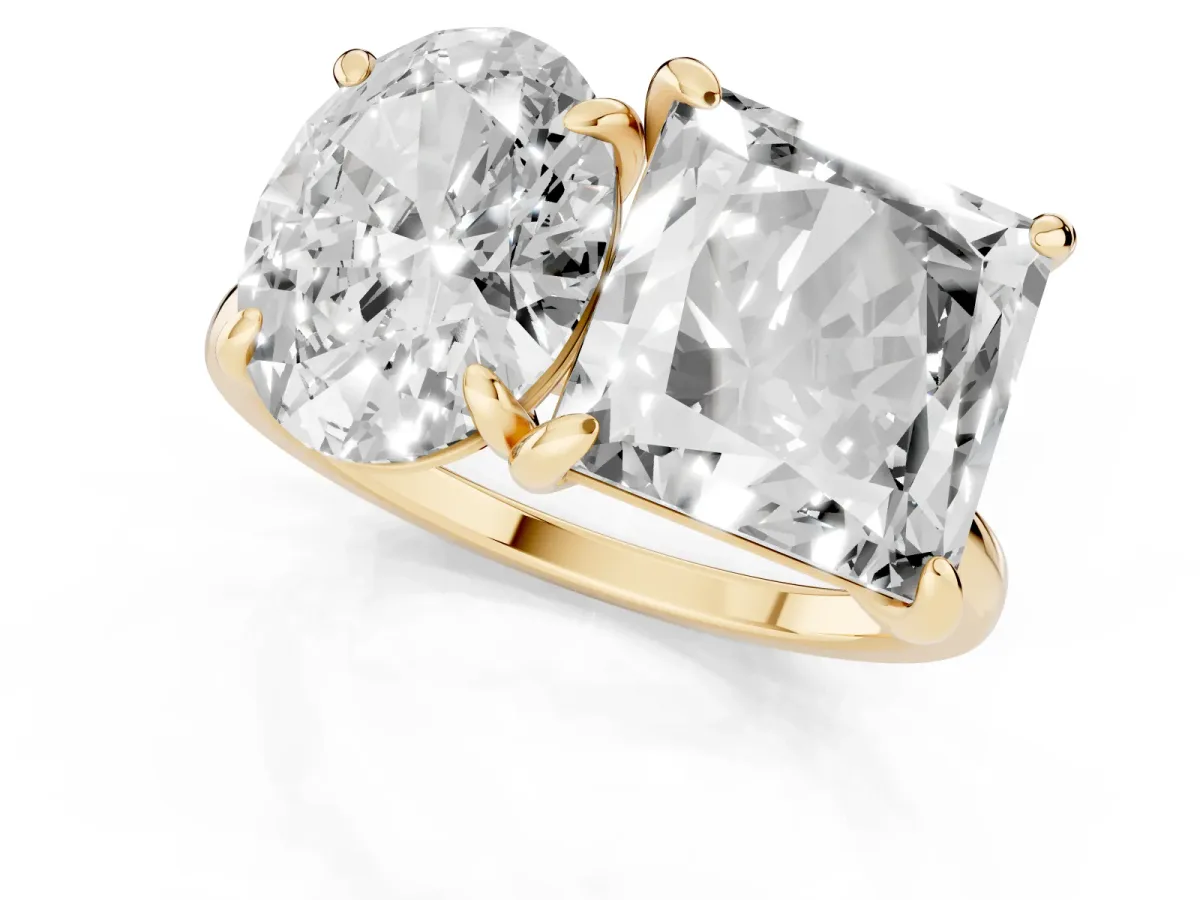 Oval and Princess Toi Moi Ring with Prong Setting and Plain Band Yellow gold