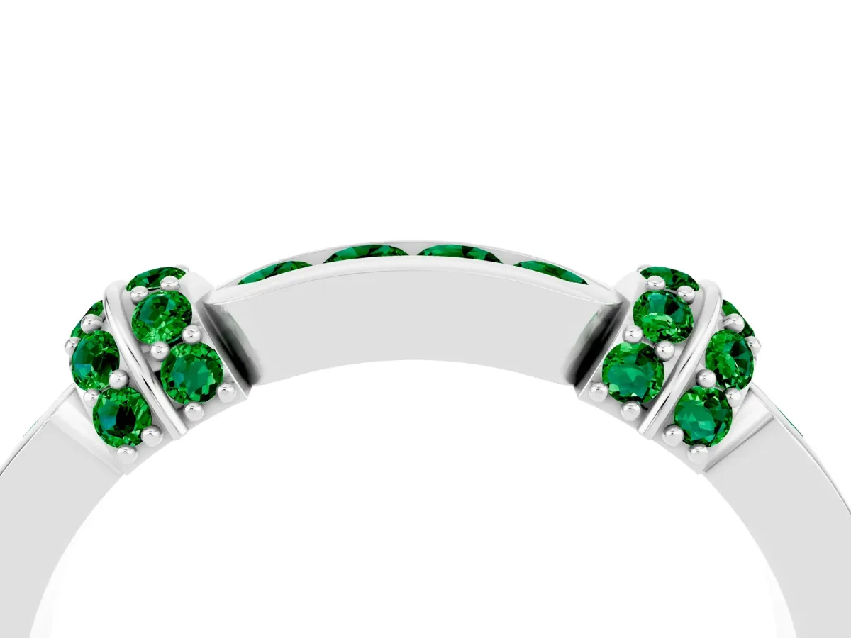 Pavé Round Emerald Link Band with Bezel Setting Silver