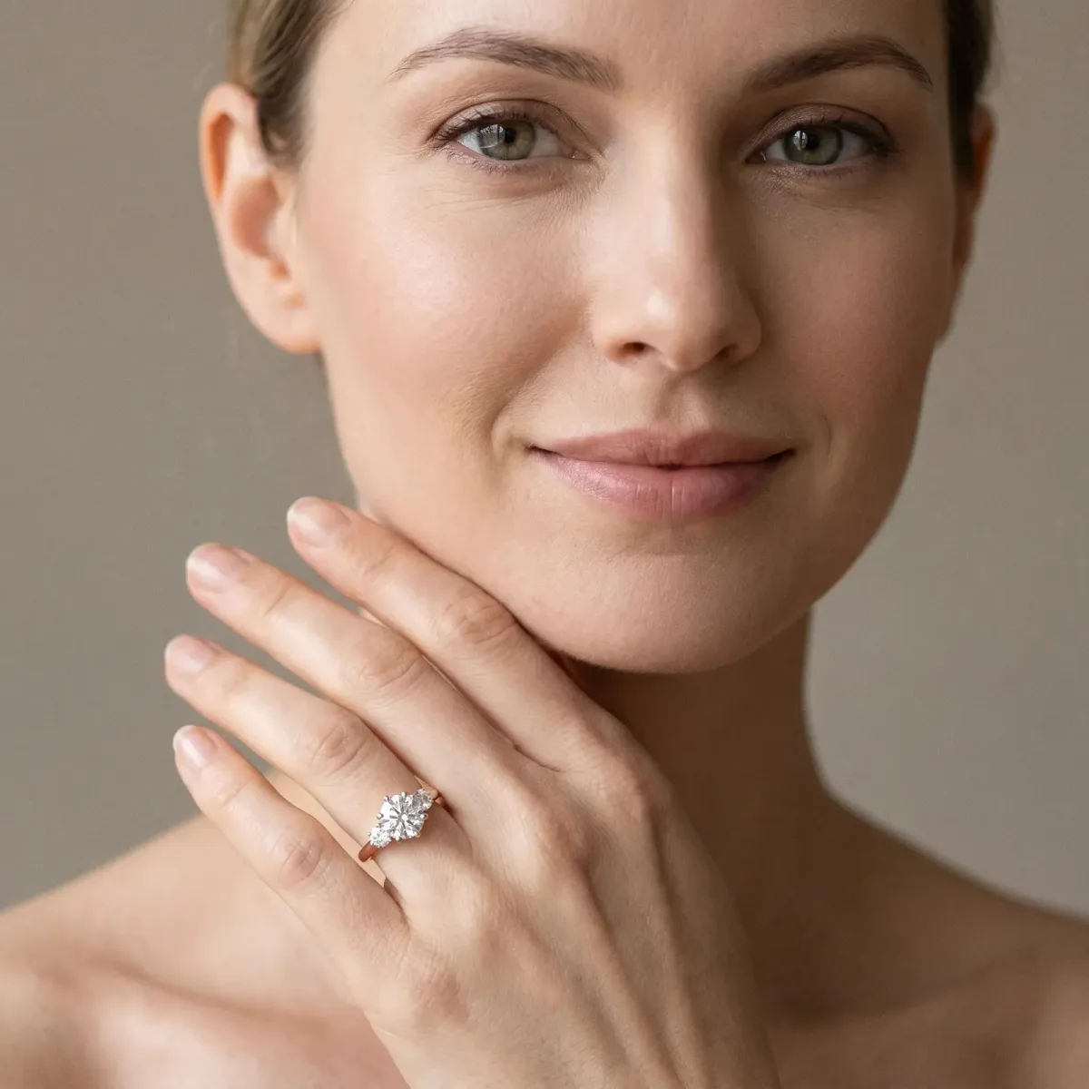 Three-Stone Round Cut Cut Solitaire Diamond Ring with Prong Setting Rose gold