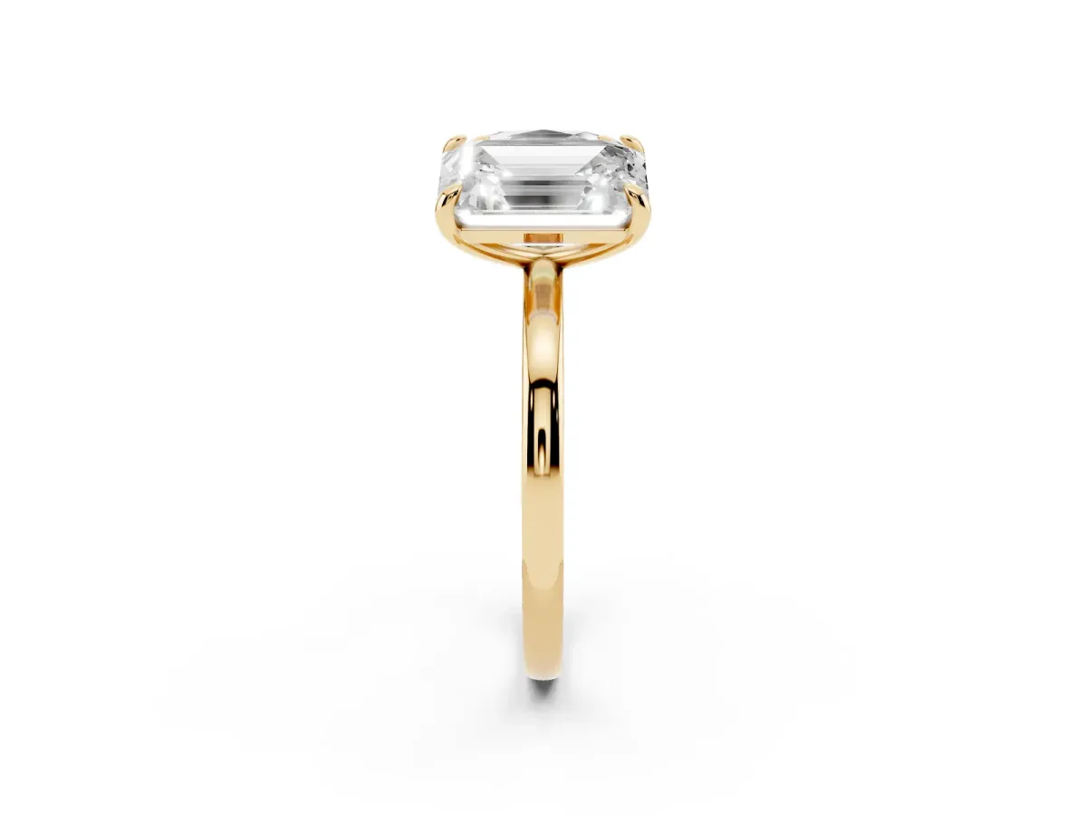 Oval and Radiant Toi Moi Ring with Prong Setting and Plain Band Yellow gold