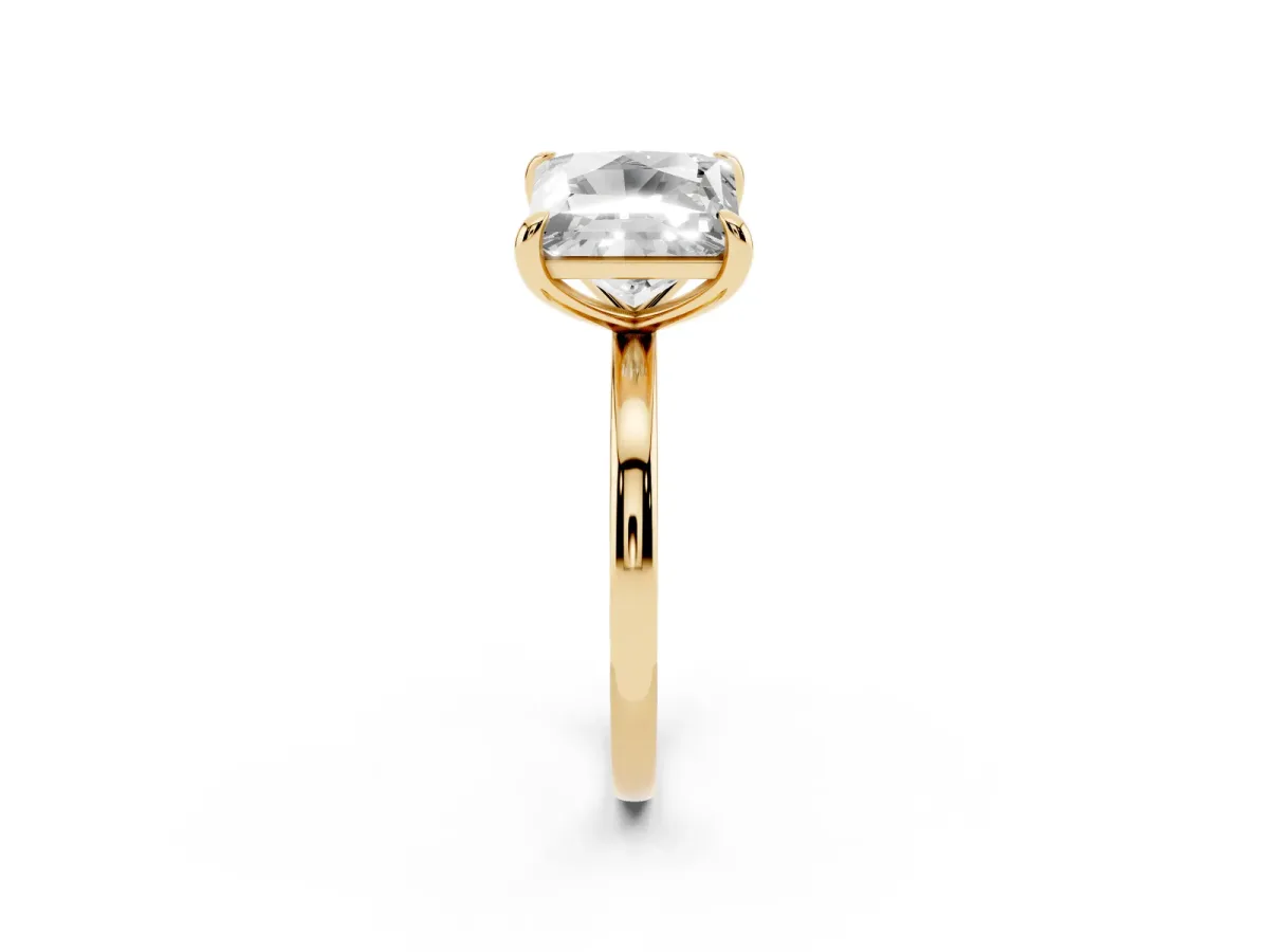 Round and Princess Toi Moi Ring with Prong Setting and Plain Band Yellow gold