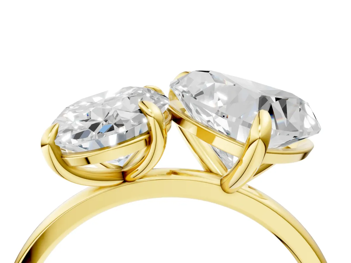 Oval and Heart Toi Moi Ring with Prong Setting and Plain Band Yellow gold