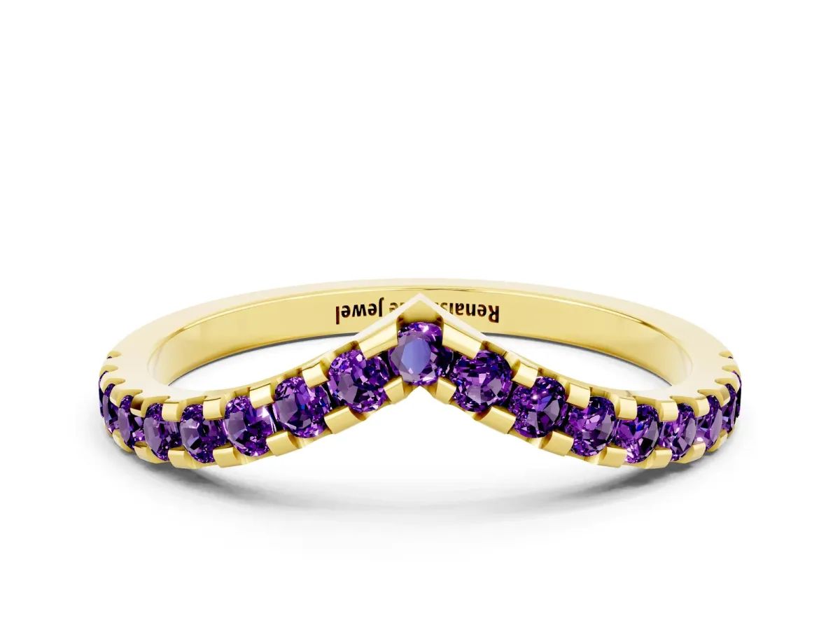 Pavé Round Amethyst Chevron Band with Shared Prong Setting Yellow gold