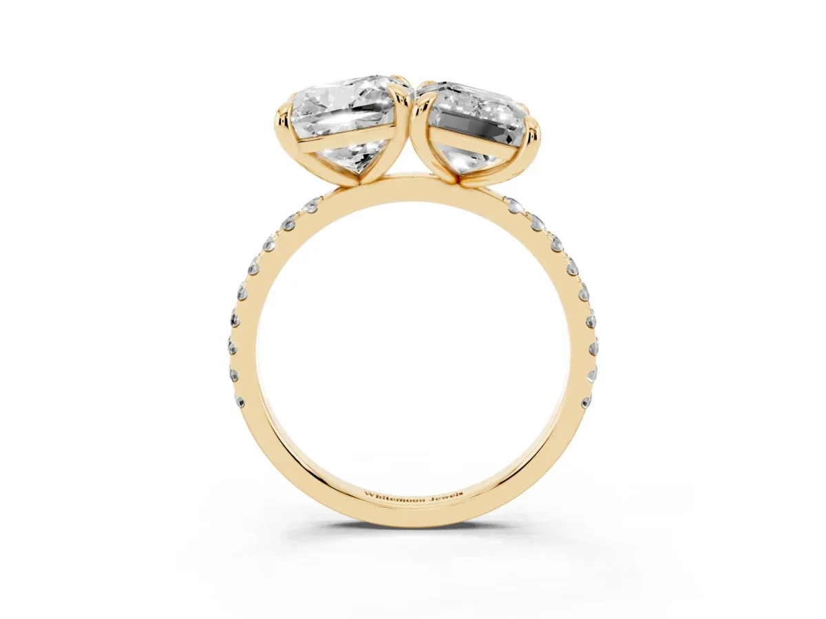 Cushion and Emerald Toi Moi Ring with Prong Setting and Pave Band Yellow gold