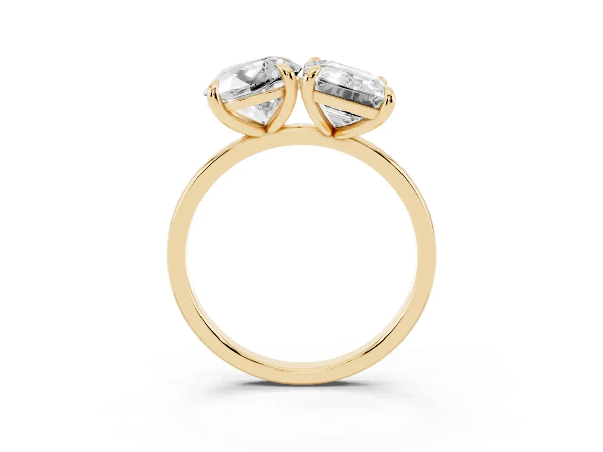 Round and Radiant Toi Moi Ring with Prong Setting and Plain Band Yellow gold