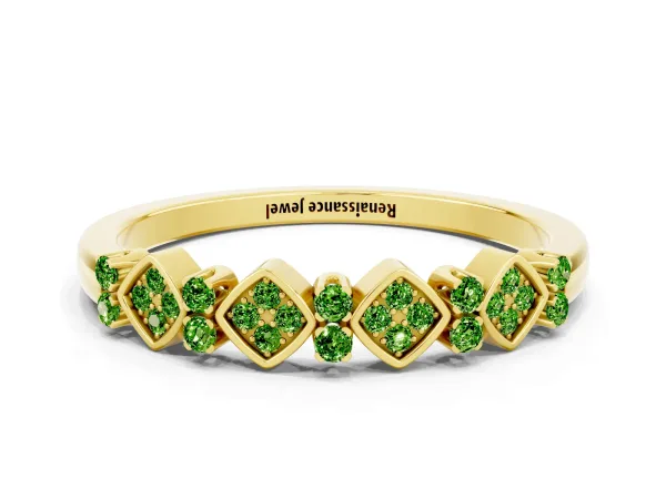 Pavé Cushion Peridot Cluster Eternity Band with Prong Setting Yellow gold