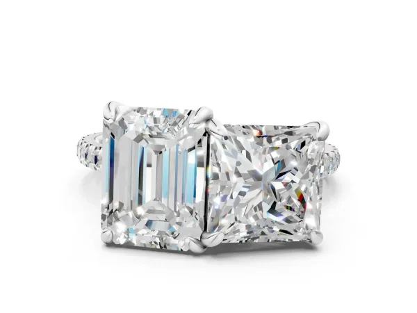 Emerald and Princess Toi Moi Ring with Prong Setting and Pave Band Silver