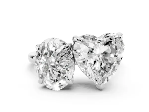 Oval and Heart Toi Moi Ring with Prong Setting and Plain Band White gold