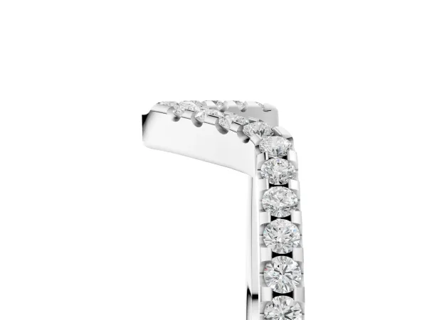 V-Shaped Pavé Round Diamond Chevron Band with Shared Prong Setting White gold