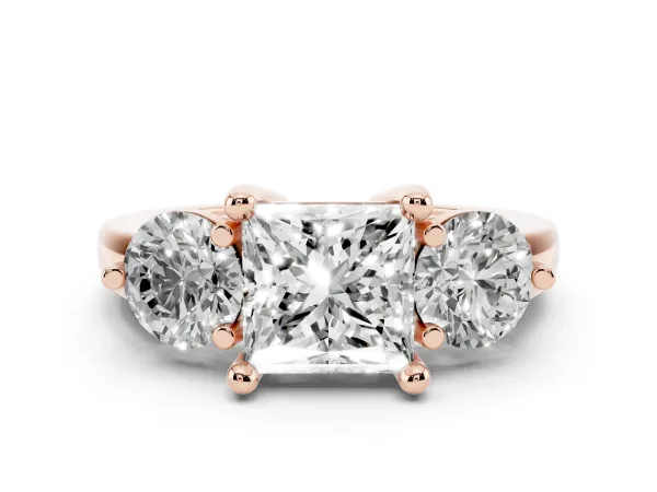 Three-Stone Princess Cut Brilliant Cut Solitaire Ring with Prong Setting on a Classic Band Rose gold